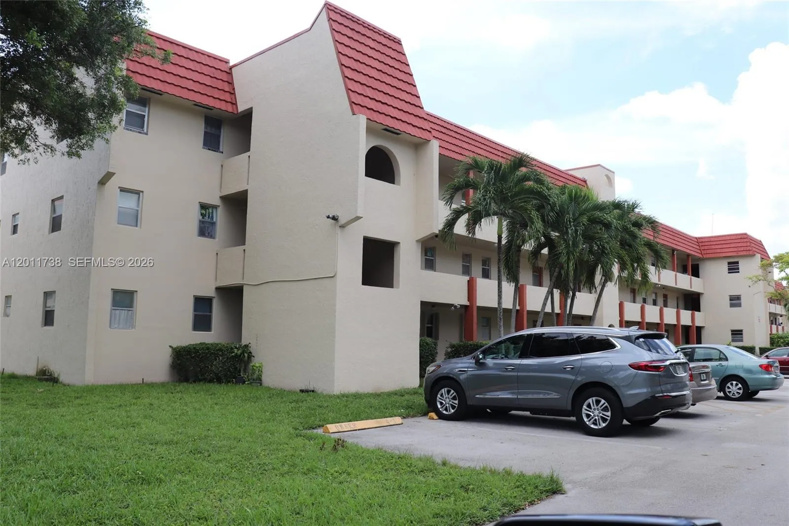 2900 W Sunrise Lakes Dr 101, Sunrise, Florida 3332, Sunrise, Florida 33322, 2 Bedrooms Bedrooms, ,2 BathroomsBathrooms,Residential,For Sale,2900 W Sunrise Lakes Dr 101, Sunrise, Florida 3332,A12011738