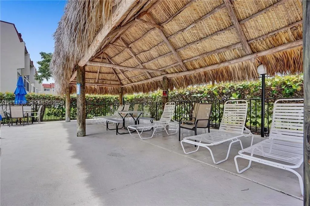 2900 W Sunrise Lakes Dr 101, Sunrise, Florida 3332, Sunrise, Florida 33322, 2 Bedrooms Bedrooms, ,2 BathroomsBathrooms,Residential,For Sale,2900 W Sunrise Lakes Dr 101, Sunrise, Florida 3332,A12011738