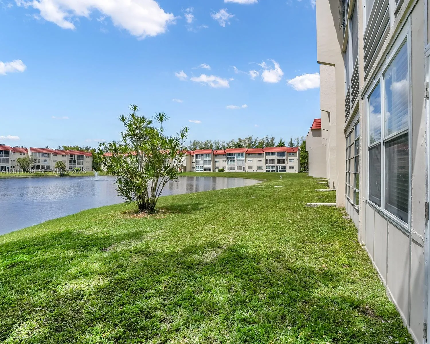 2900 W Sunrise Lakes Dr 101, Sunrise, Florida 3332, Sunrise, Florida 33322, 2 Bedrooms Bedrooms, ,2 BathroomsBathrooms,Residential,For Sale,2900 W Sunrise Lakes Dr 101, Sunrise, Florida 3332,A12011738