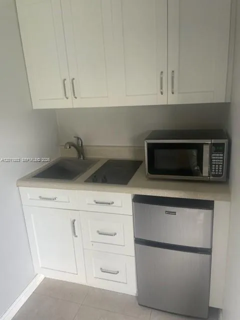 1041 Ne 35th St, Oakland Park, Florida 33334, Oakland Park, Florida 33334, ,Residential Income,For Sale,1041 Ne 35th St, Oakland Park, Florida 33334,A12011853