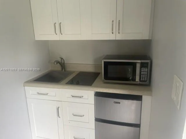 1041 Ne 35th St, Oakland Park, Florida 33334, Oakland Park, Florida 33334, ,Residential Income,For Sale,1041 Ne 35th St, Oakland Park, Florida 33334,A12011853