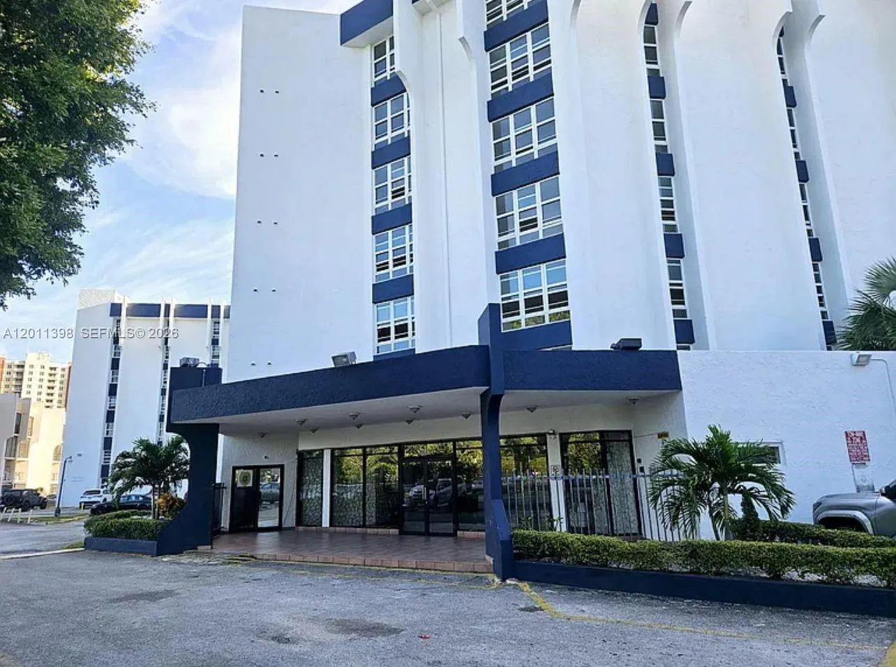 9682 Fontainebleau Blvd 207, Miami, Florida 33172, Miami, Florida 33172, 2 Bedrooms Bedrooms, ,2 BathroomsBathrooms,Residential,For Sale,9682 Fontainebleau Blvd 207, Miami, Florida 33172,A12011398