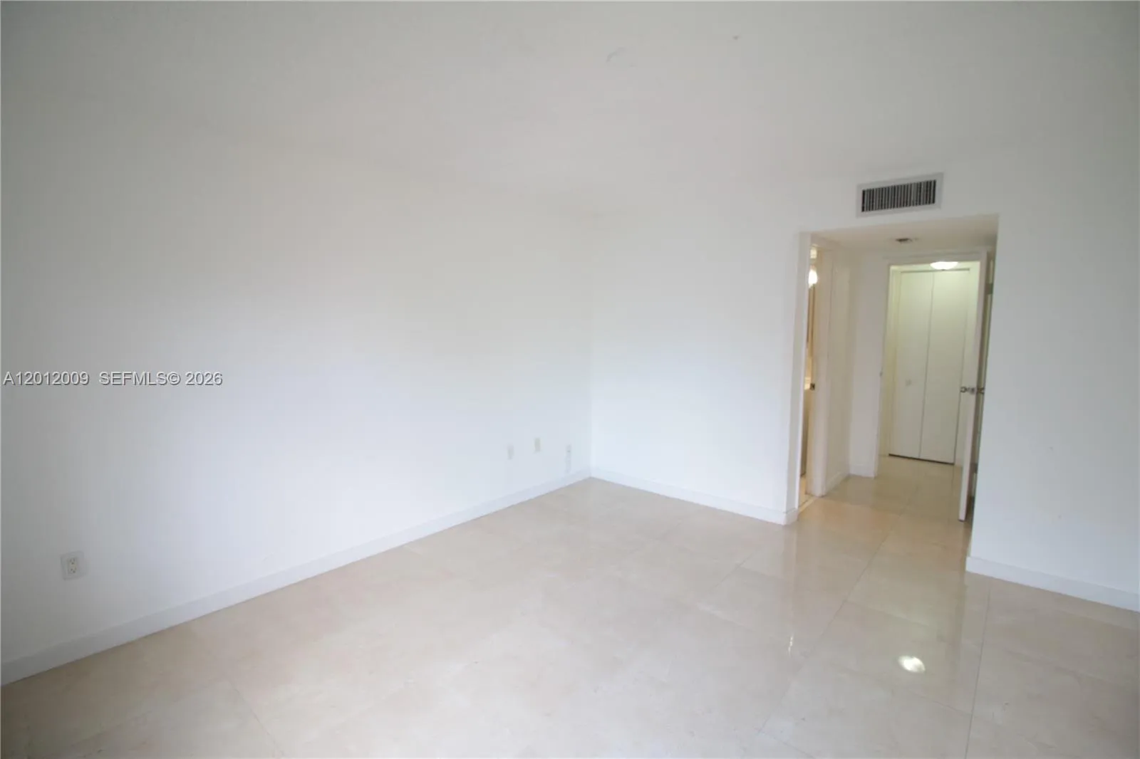 4314 Nw 9th Ave 4-3c, Deerfield Beach, Florida 330, Deerfield Beach, Florida 33064, 2 Bedrooms Bedrooms, ,2 BathroomsBathrooms,Residential,For Sale,4314 Nw 9th Ave 4-3c, Deerfield Beach, Florida 330,A12012009