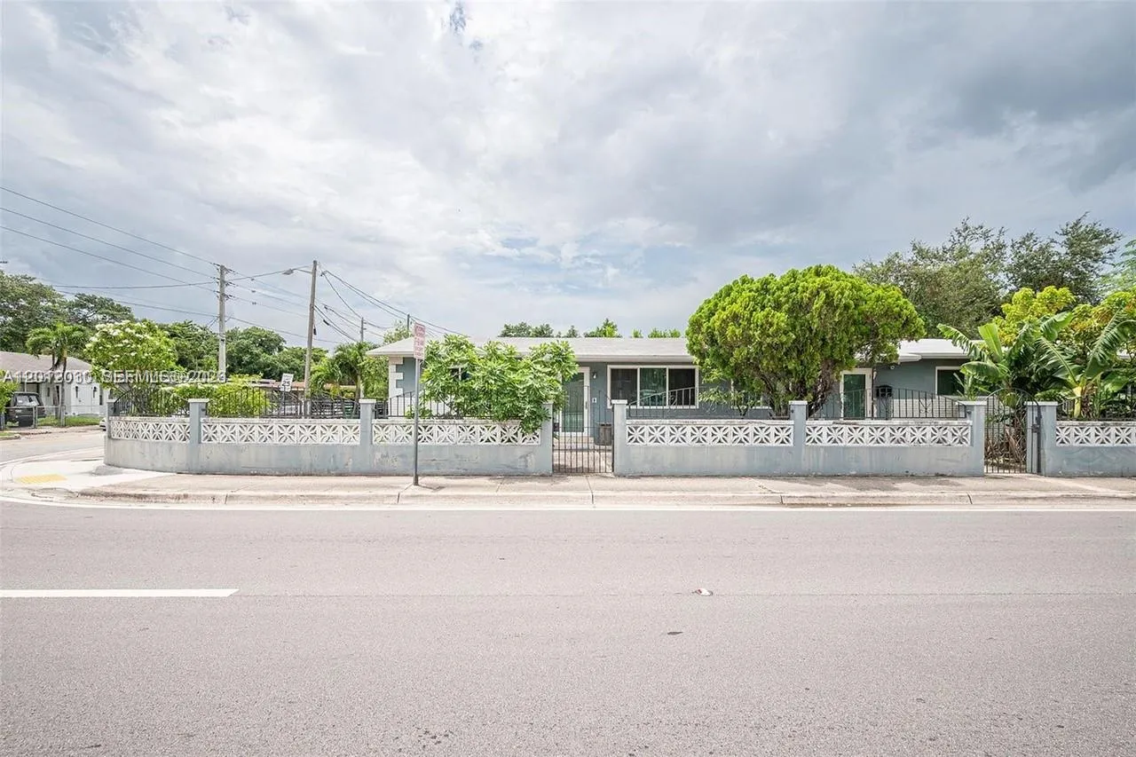 5204 N Miami Ave, Miami, Florida 33127, Miami, Florida 33127, ,Residential Income,For Sale,5204 N Miami Ave, Miami, Florida 33127,A12012030 5204 N Miami Ave, Miami, Florida 33127, Miami, Florida 33127, ,Residential Income,For Sale,5204 N Miami Ave, Miami, Florida 33127,A12012030