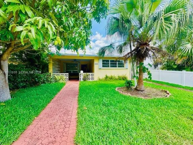 1551 Tyler St, Hollywood, Florida 33020, Hollywood, Florida 33020, 3 Bedrooms Bedrooms, ,2 BathroomsBathrooms,Residential,For Sale,1551 Tyler St, Hollywood, Florida 33020,A12011935