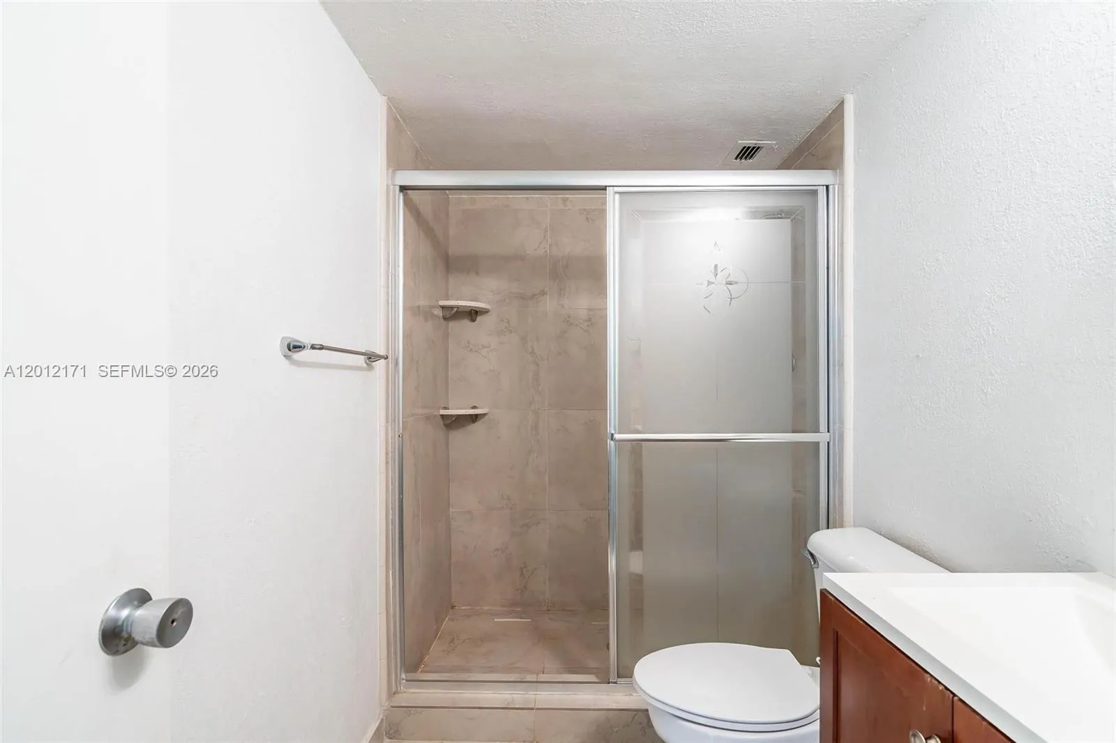 950 Ne 199th St 2h, Miami, Florida 33179, Miami, Florida 33179, 2 Bedrooms Bedrooms, ,2 BathroomsBathrooms,Residential,For Sale,950 Ne 199th St 2h, Miami, Florida 33179,A12012171