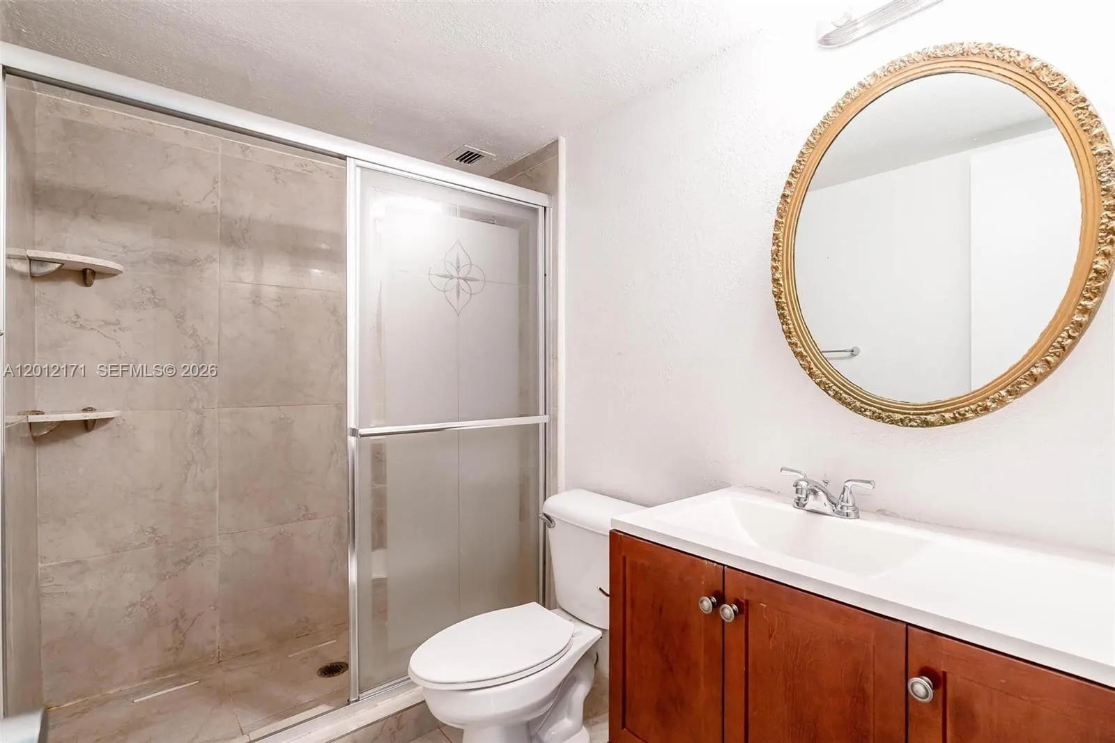950 Ne 199th St 2h, Miami, Florida 33179, Miami, Florida 33179, 2 Bedrooms Bedrooms, ,2 BathroomsBathrooms,Residential,For Sale,950 Ne 199th St 2h, Miami, Florida 33179,A12012171