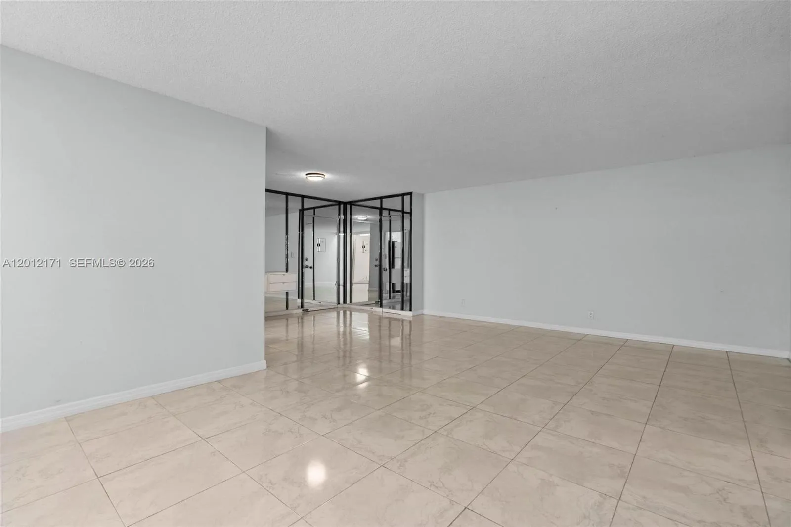 950 Ne 199th St 2h, Miami, Florida 33179, Miami, Florida 33179, 2 Bedrooms Bedrooms, ,2 BathroomsBathrooms,Residential,For Sale,950 Ne 199th St 2h, Miami, Florida 33179,A12012171