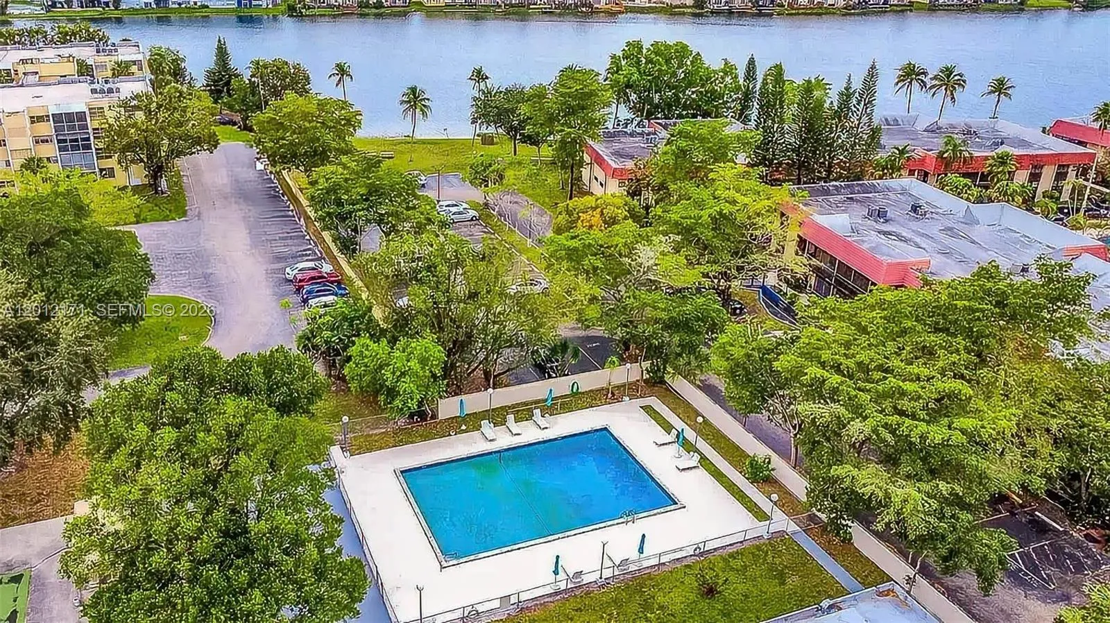 950 Ne 199th St 2h, Miami, Florida 33179, Miami, Florida 33179, 2 Bedrooms Bedrooms, ,2 BathroomsBathrooms,Residential,For Sale,950 Ne 199th St 2h, Miami, Florida 33179,A12012171
