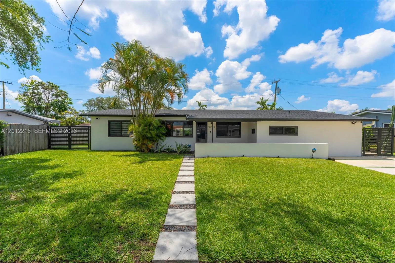 9250 Sw 44th St, Miami, Florida 33165, Miami, Florida 33165, 4 Bedrooms Bedrooms, ,3 BathroomsBathrooms,Residential,For Sale,9250 Sw 44th St, Miami, Florida 33165,A12012215