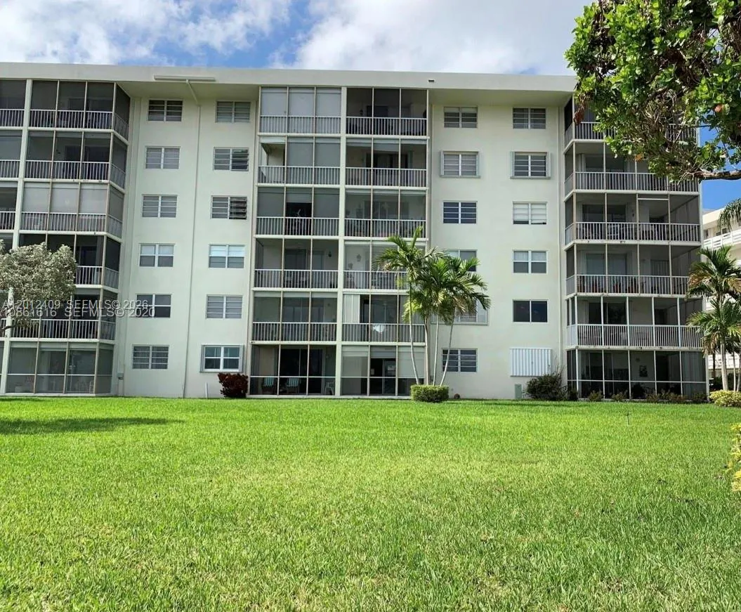 3020 Marcos Dr S103, Aventura, Florida 33160, Aventura, Florida 33160, 1 Bedroom Bedrooms, 1 Room Rooms,1 BathroomBathrooms,Residential,For Sale,3020 Marcos Dr S103, Aventura, Florida 33160,A12012409