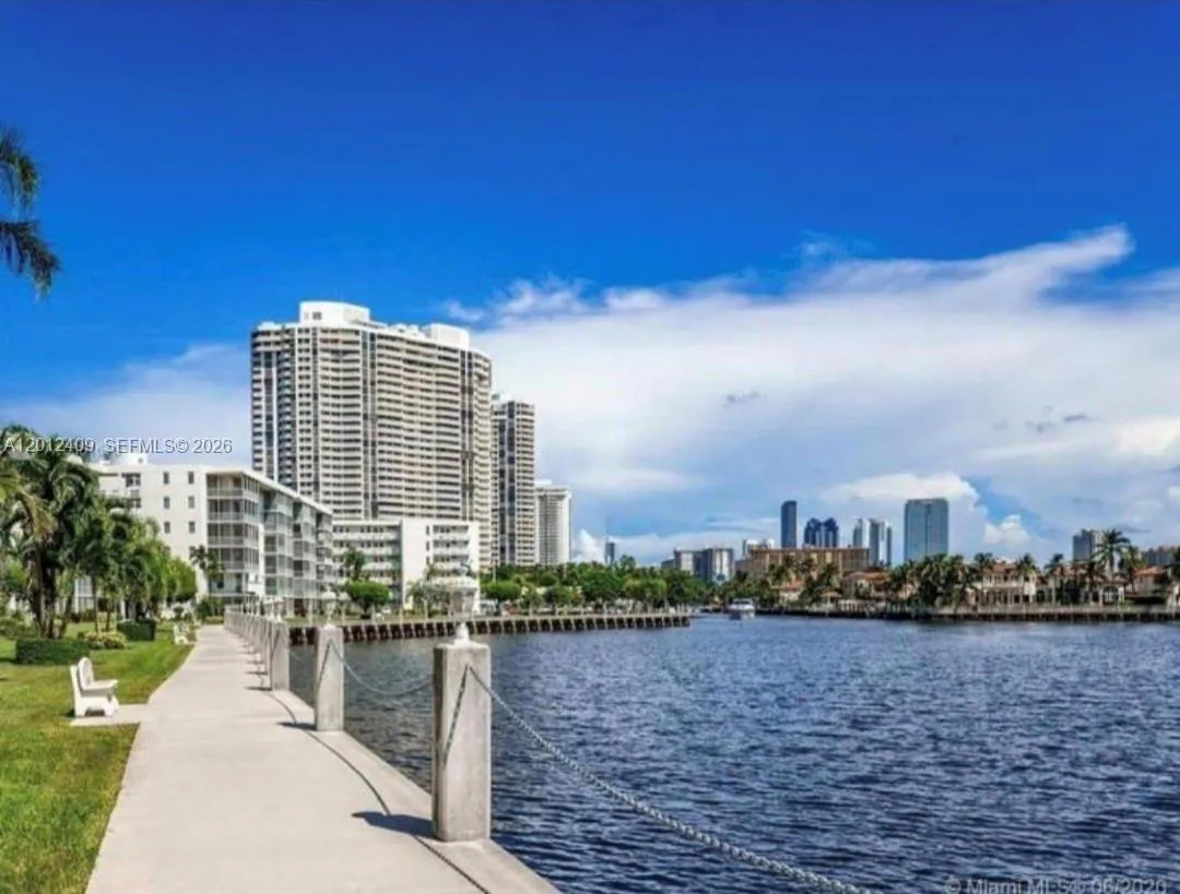 3020 Marcos Dr S103, Aventura, Florida 33160, Aventura, Florida 33160, 1 Bedroom Bedrooms, 1 Room Rooms,1 BathroomBathrooms,Residential,For Sale,3020 Marcos Dr S103, Aventura, Florida 33160,A12012409