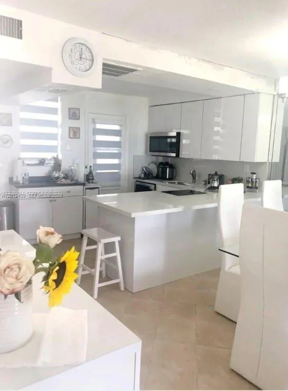 3020 Marcos Dr S103, Aventura, Florida 33160, Aventura, Florida 33160, 1 Bedroom Bedrooms, 1 Room Rooms,1 BathroomBathrooms,Residential,For Sale,3020 Marcos Dr S103, Aventura, Florida 33160,A12012409