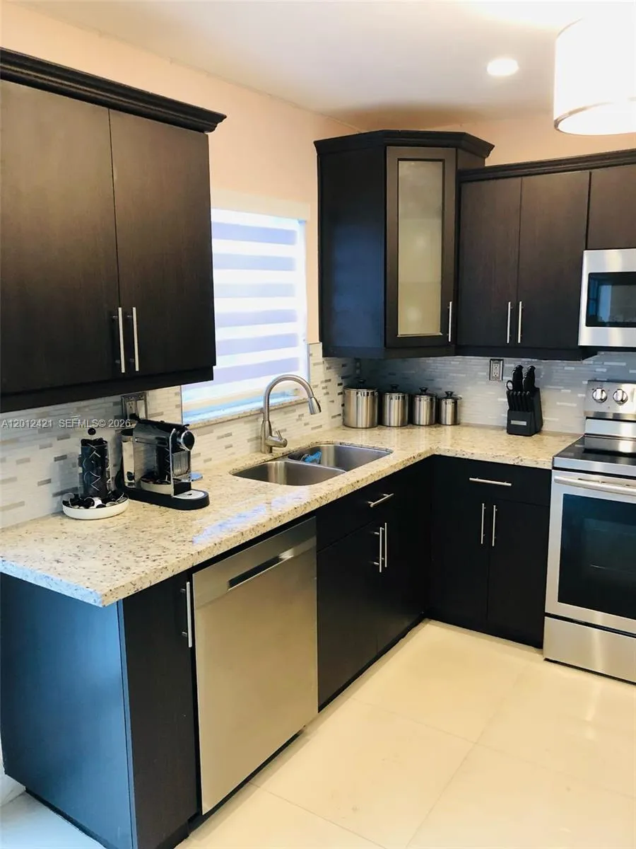 16225 Sw 99th Ter, Miami, Florida 33196, Miami, Florida 33196, 3 Bedrooms Bedrooms, ,2 BathroomsBathrooms,Residential,For Sale,16225 Sw 99th Ter, Miami, Florida 33196,A12012421