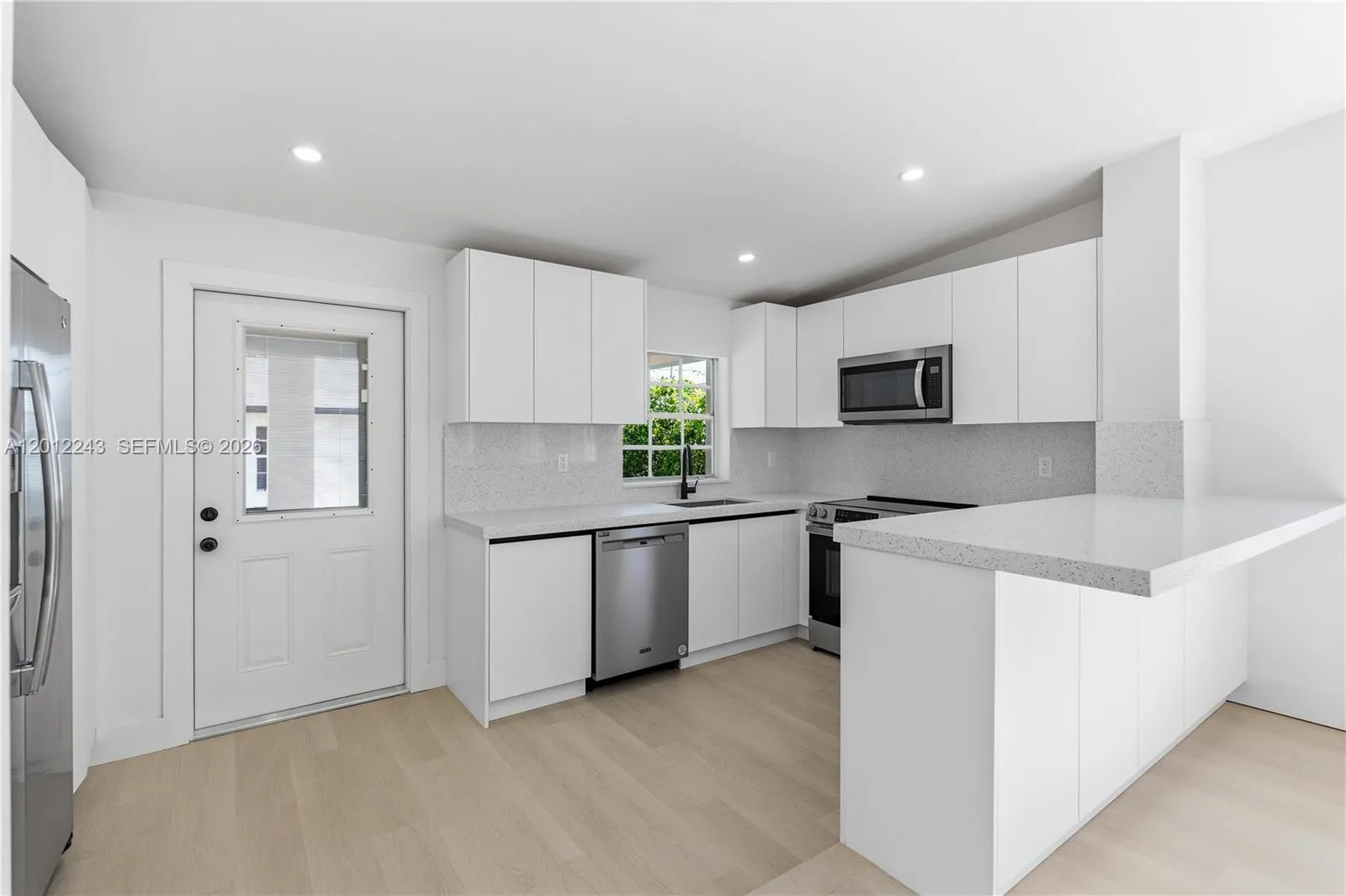 Hialeah, Florida 33013, 4 Bedrooms Bedrooms, ,3 BathroomsBathrooms,Residential,For Sale,A12012243