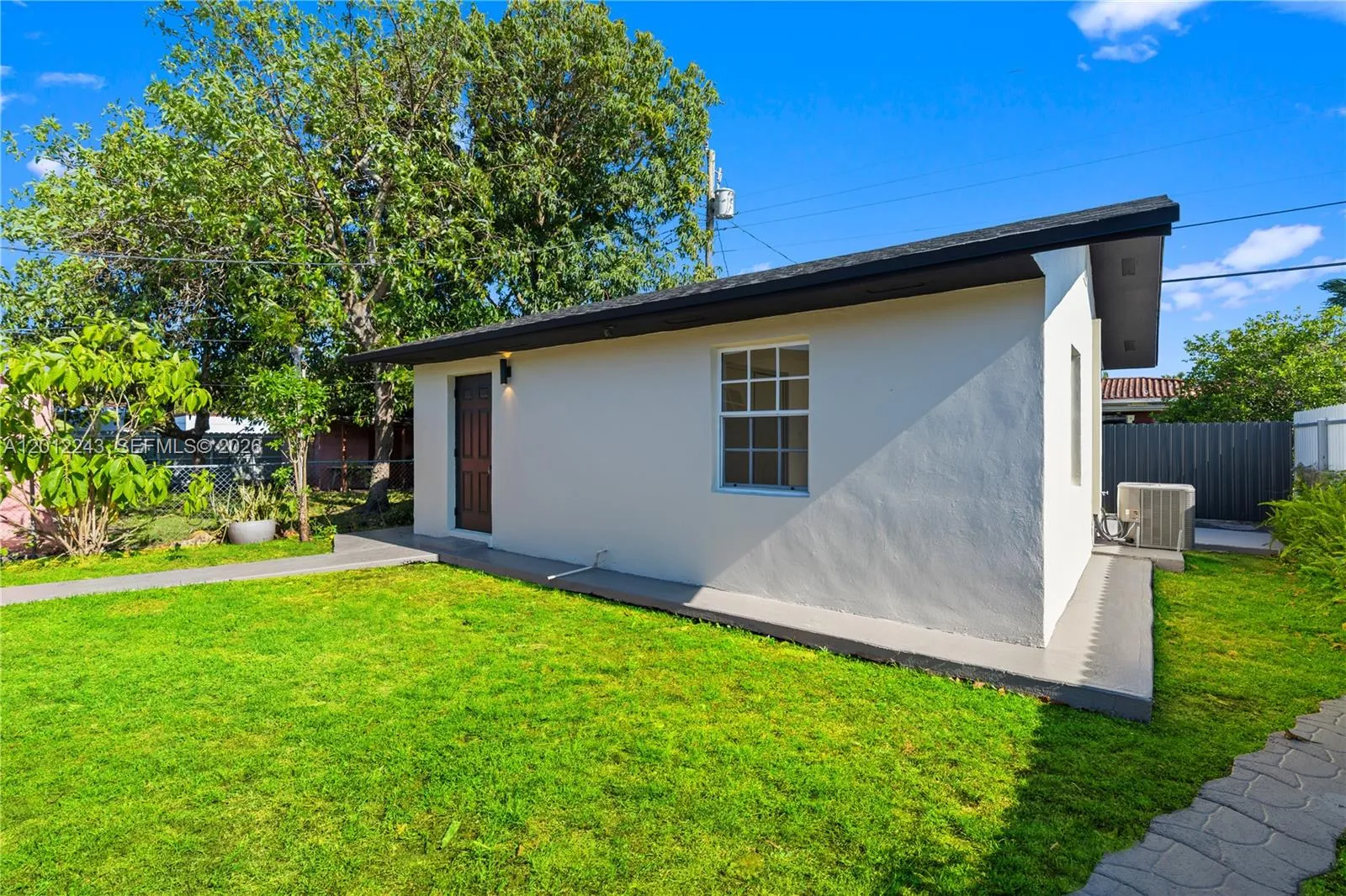 REAR UNIT/ CASITA