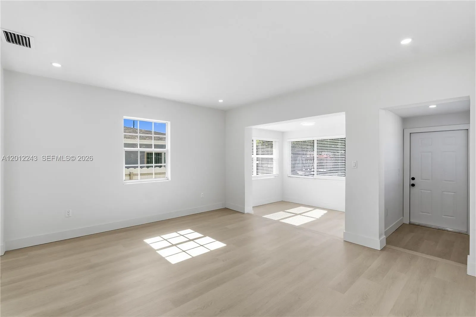 Hialeah, Florida 33013, 4 Bedrooms Bedrooms, ,3 BathroomsBathrooms,Residential,For Sale,A12012243