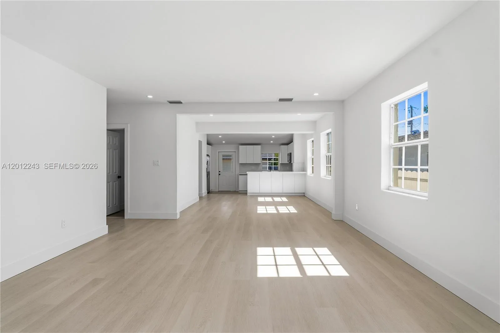 Hialeah, Florida 33013, 4 Bedrooms Bedrooms, ,3 BathroomsBathrooms,Residential,For Sale,A12012243