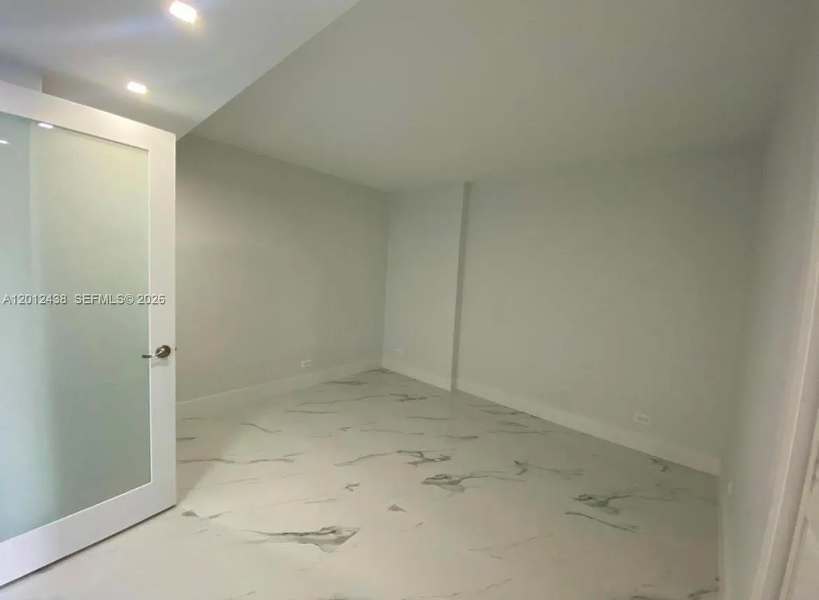 6039 Collins Ave 1033, Miami Beach, Florida 33140, Miami Beach, Florida 33140, 3 Bedrooms Bedrooms, ,2 BathroomsBathrooms,Residential Lease,For Rent,6039 Collins Ave 1033, Miami Beach, Florida 33140,A12012438