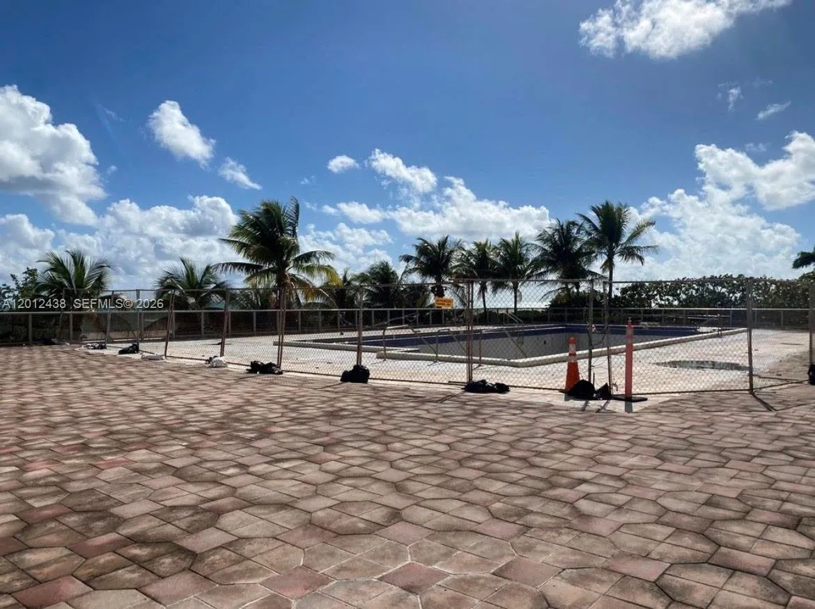 6039 Collins Ave 1033, Miami Beach, Florida 33140, Miami Beach, Florida 33140, 3 Bedrooms Bedrooms, ,2 BathroomsBathrooms,Residential Lease,For Rent,6039 Collins Ave 1033, Miami Beach, Florida 33140,A12012438
