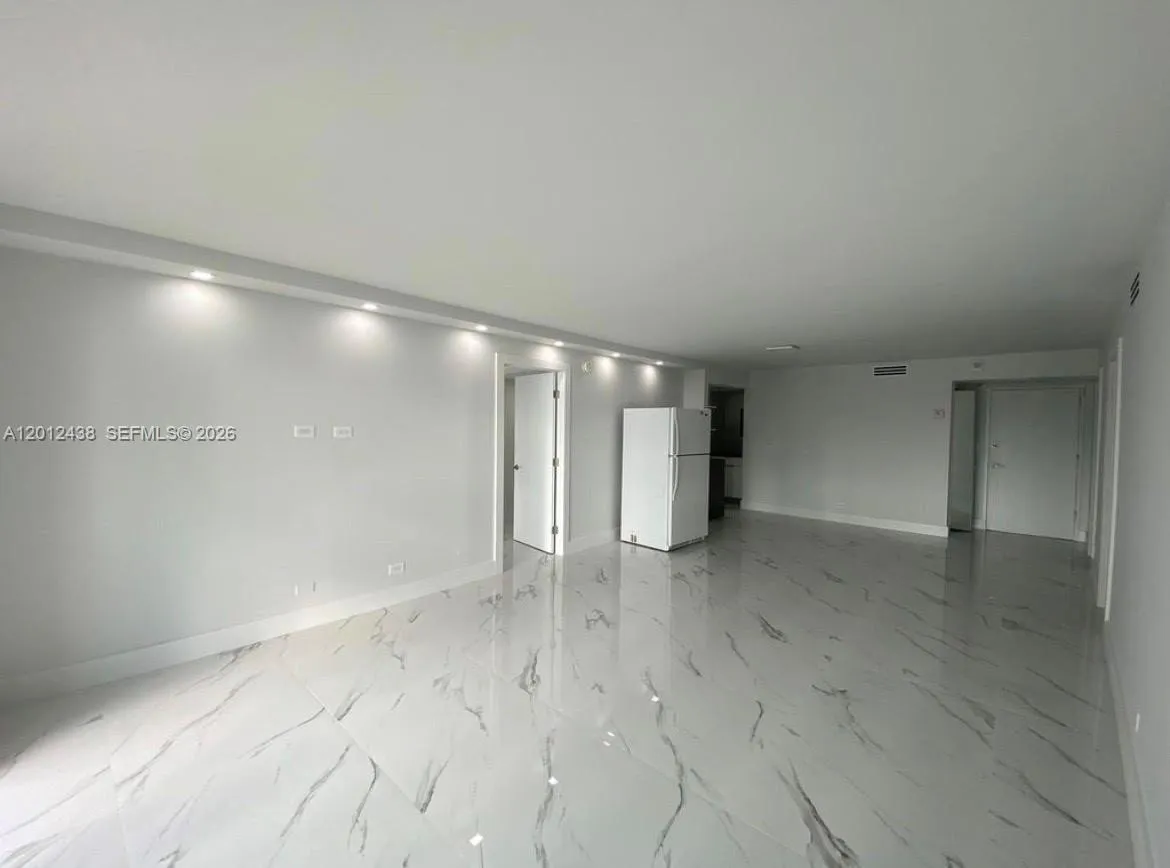 6039 Collins Ave 1033, Miami Beach, Florida 33140, Miami Beach, Florida 33140, 3 Bedrooms Bedrooms, ,2 BathroomsBathrooms,Residential Lease,For Rent,6039 Collins Ave 1033, Miami Beach, Florida 33140,A12012438