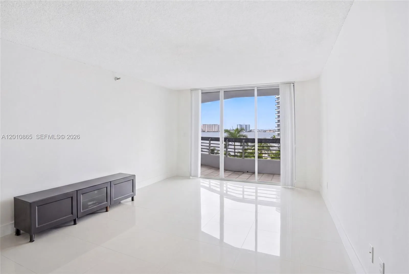 19195 Ne 36th Ct 604, Aventura, Florida 33180, Aventura, Florida 33180, 1 Bedroom Bedrooms, ,1 BathroomBathrooms,Residential,For Sale,19195 Ne 36th Ct 604, Aventura, Florida 33180,A12010865