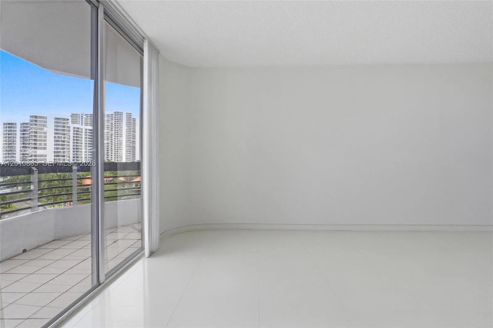 19195 Ne 36th Ct 604, Aventura, Florida 33180, Aventura, Florida 33180, 1 Bedroom Bedrooms, ,1 BathroomBathrooms,Residential,For Sale,19195 Ne 36th Ct 604, Aventura, Florida 33180,A12010865