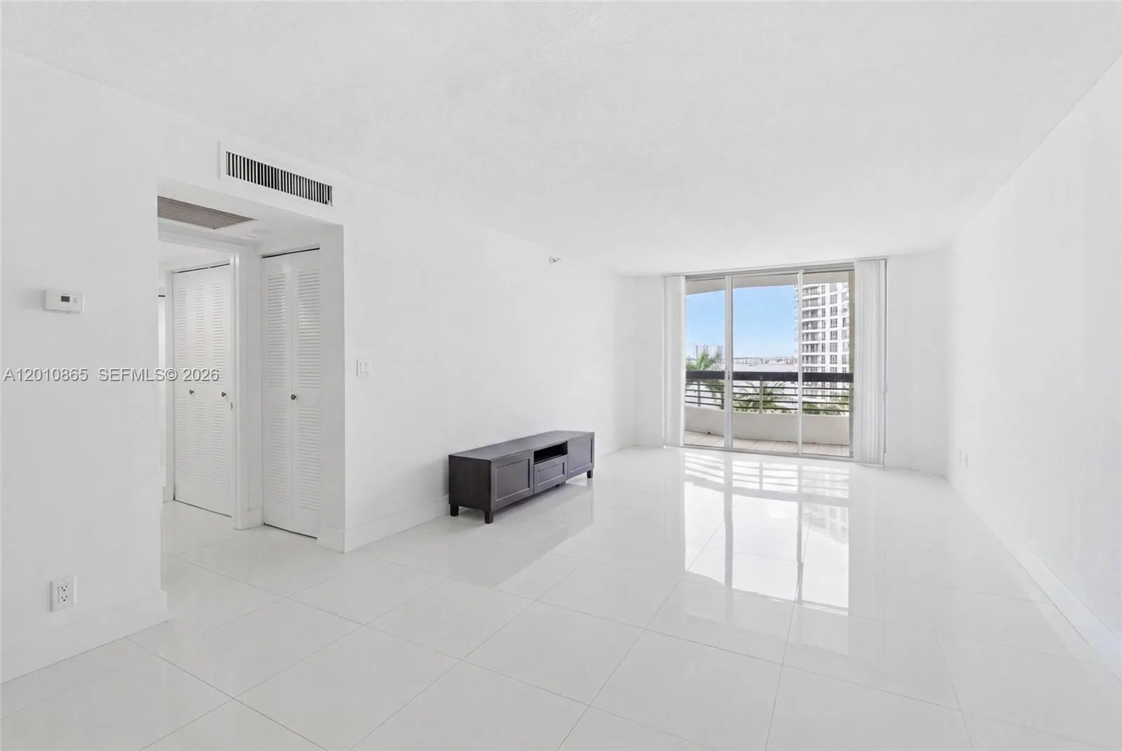 19195 Ne 36th Ct 604, Aventura, Florida 33180, Aventura, Florida 33180, 1 Bedroom Bedrooms, ,1 BathroomBathrooms,Residential,For Sale,19195 Ne 36th Ct 604, Aventura, Florida 33180,A12010865