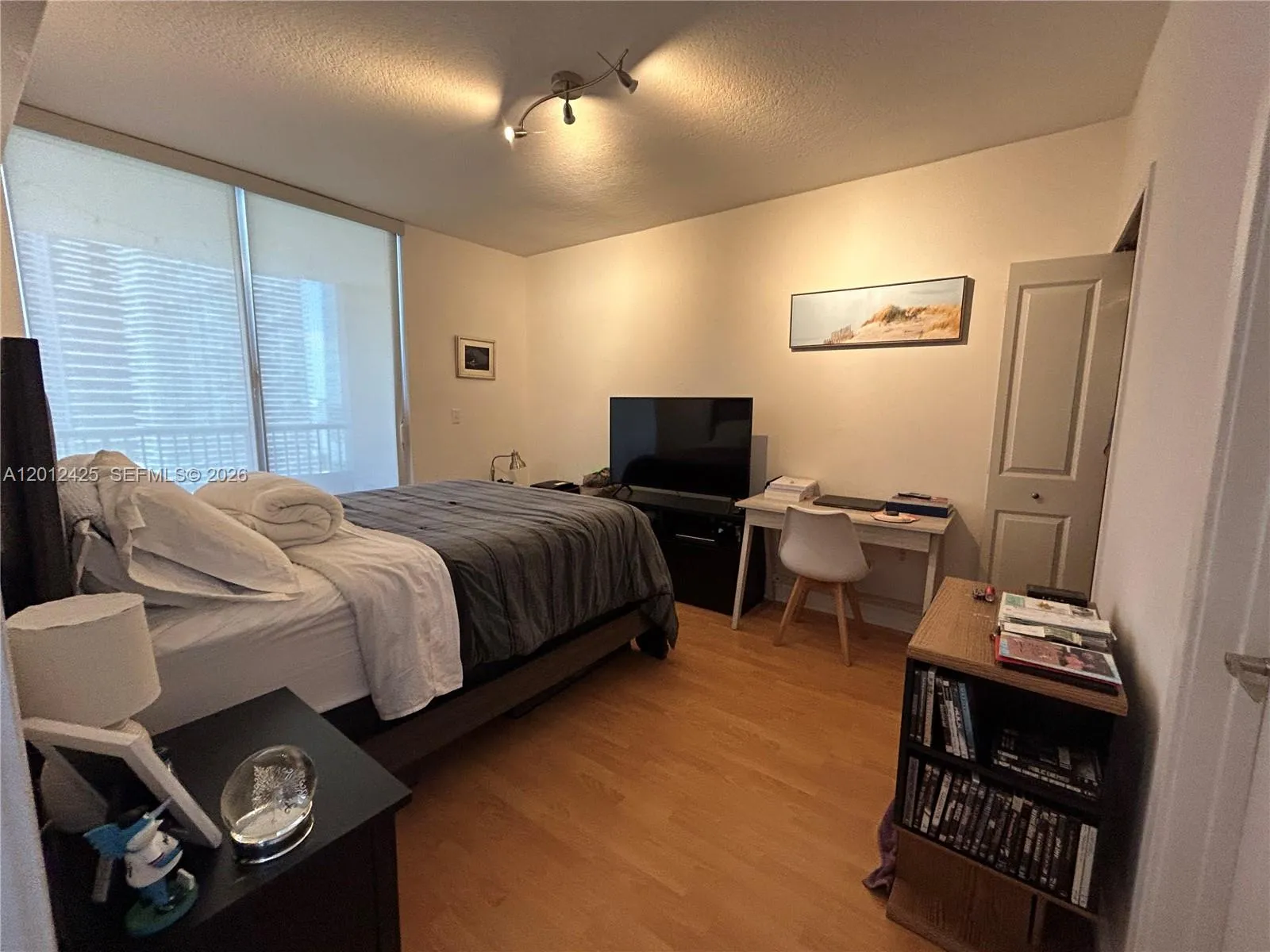 170 Se 14th St 2906, Miami, Florida 33131, Miami, Florida 33131, 1 Bedroom Bedrooms, ,1 BathroomBathrooms,Residential,For Sale,170 Se 14th St 2906, Miami, Florida 33131,A12012425