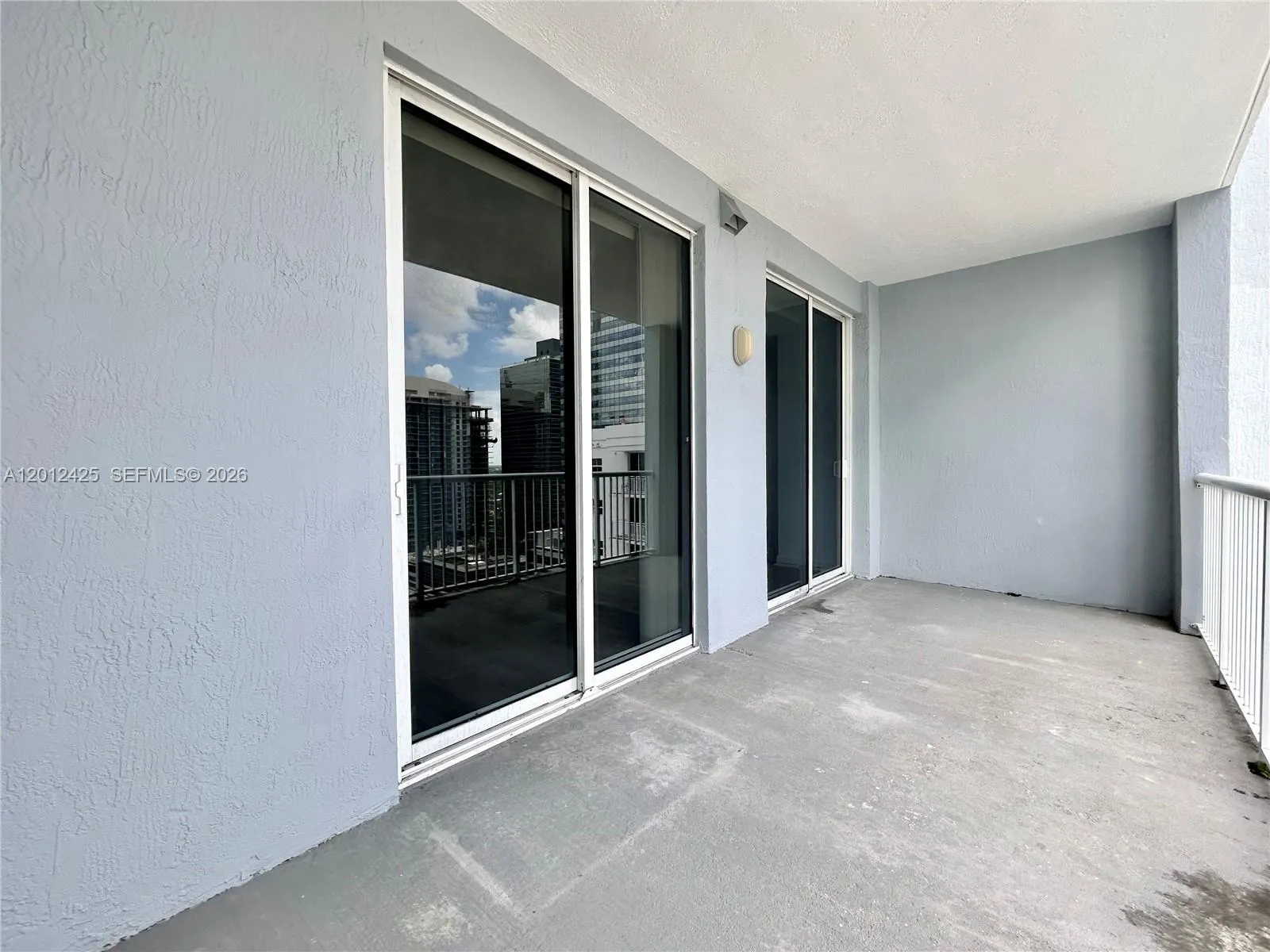 170 Se 14th St 2906, Miami, Florida 33131, Miami, Florida 33131, 1 Bedroom Bedrooms, ,1 BathroomBathrooms,Residential,For Sale,170 Se 14th St 2906, Miami, Florida 33131,A12012425