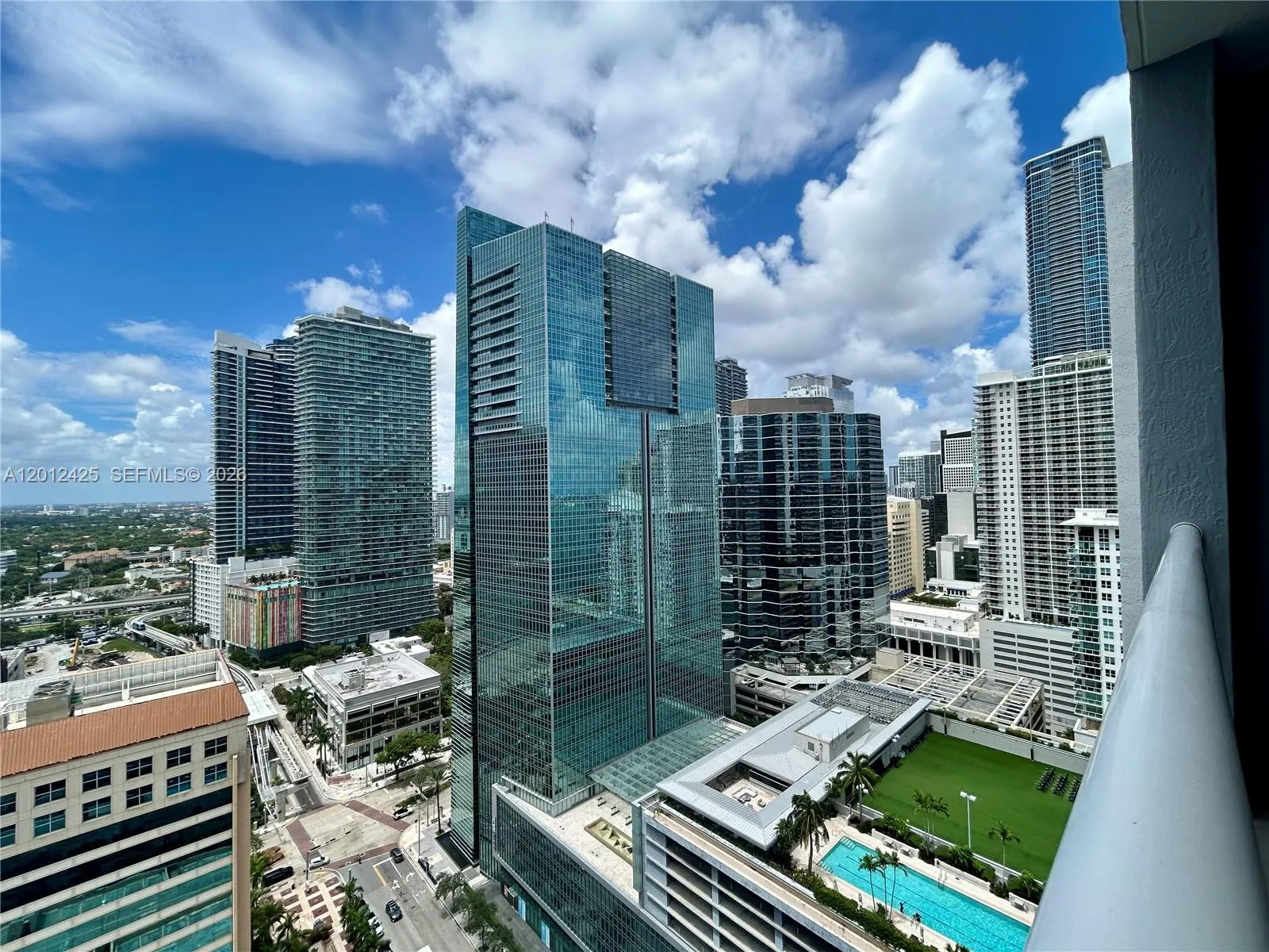 170 Se 14th St 2906, Miami, Florida 33131, Miami, Florida 33131, 1 Bedroom Bedrooms, ,1 BathroomBathrooms,Residential,For Sale,170 Se 14th St 2906, Miami, Florida 33131,A12012425