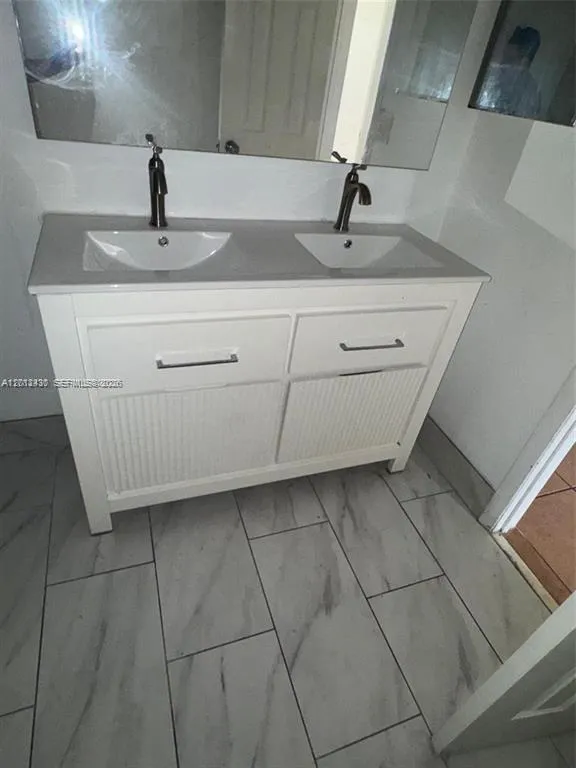 5955 Nw 25th Ct 208, Sunrise, Florida 33313, Sunrise, Florida 33313, 4 Bedrooms Bedrooms, ,2 BathroomsBathrooms,Residential,For Sale,5955 Nw 25th Ct 208, Sunrise, Florida 33313,A12012430