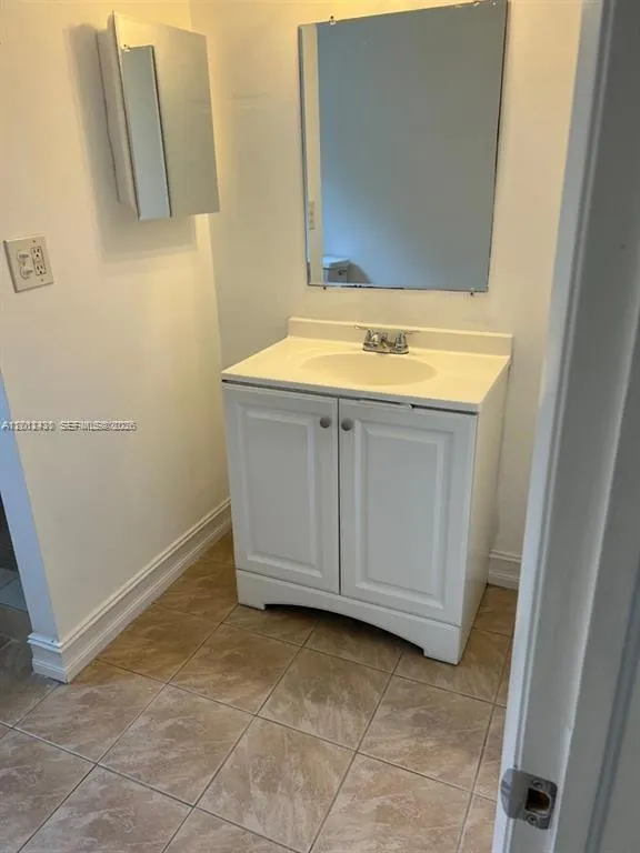 5955 Nw 25th Ct 208, Sunrise, Florida 33313, Sunrise, Florida 33313, 4 Bedrooms Bedrooms, ,2 BathroomsBathrooms,Residential,For Sale,5955 Nw 25th Ct 208, Sunrise, Florida 33313,A12012430