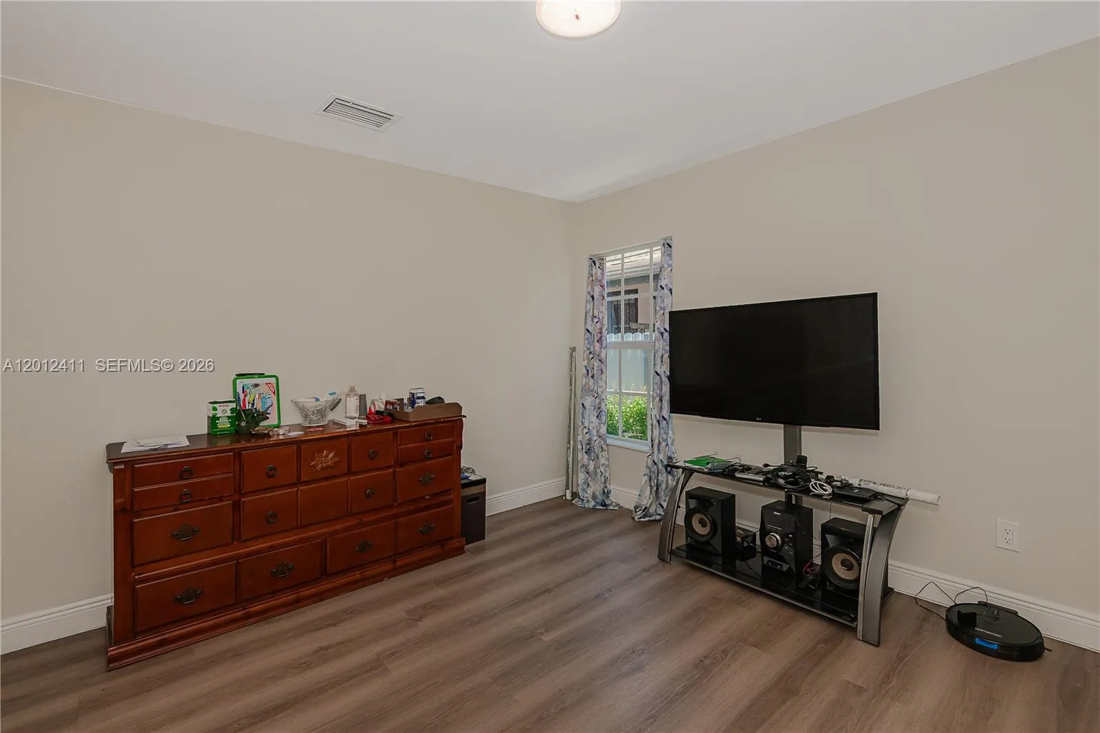 395 W 39th Pl, Hialeah, Florida 33012, Hialeah, Florida 33012, 4 Bedrooms Bedrooms, ,2 BathroomsBathrooms,Residential,For Sale,395 W 39th Pl, Hialeah, Florida 33012,A12012411