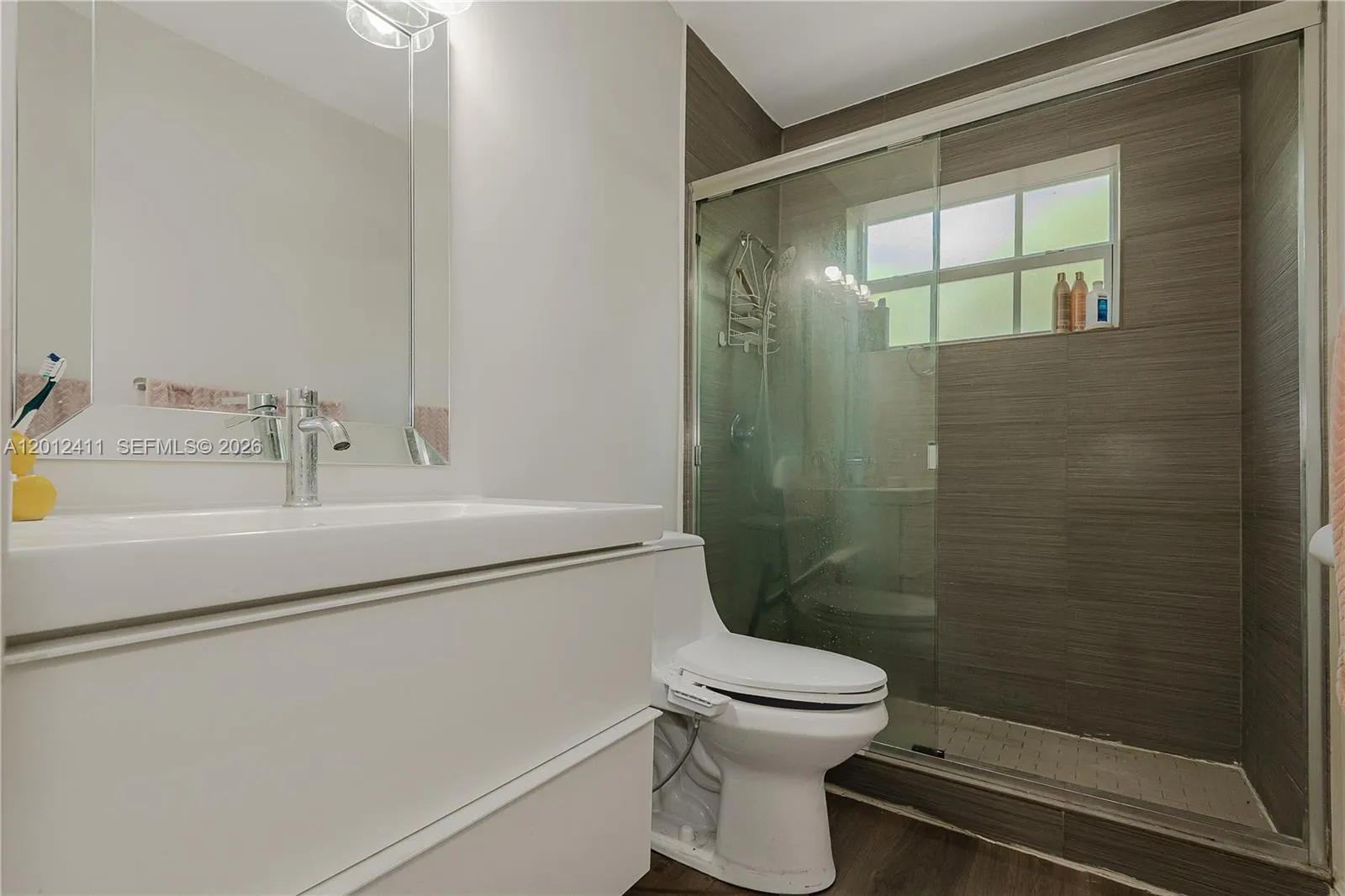 395 W 39th Pl, Hialeah, Florida 33012, Hialeah, Florida 33012, 4 Bedrooms Bedrooms, ,2 BathroomsBathrooms,Residential,For Sale,395 W 39th Pl, Hialeah, Florida 33012,A12012411