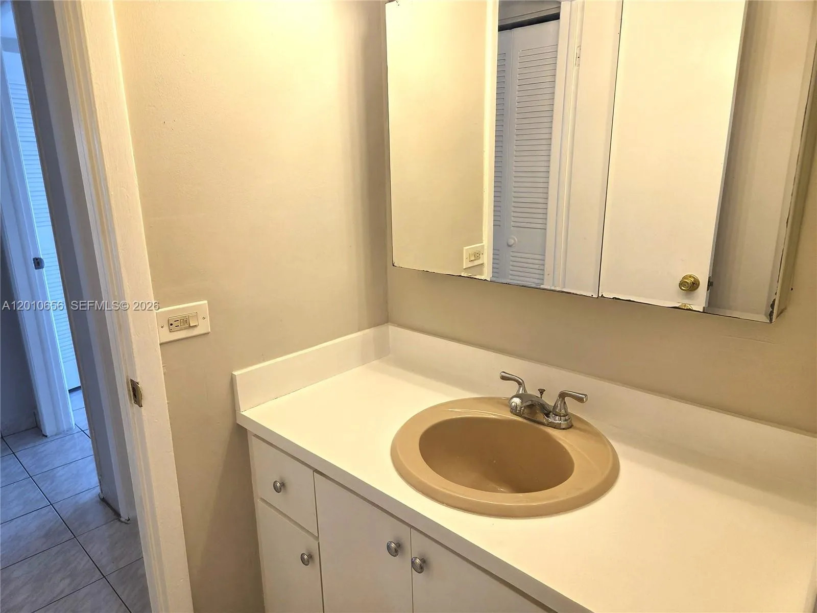 4670 W 13th Ln 507, Hialeah, Florida 33012, Hialeah, Florida 33012, 3 Bedrooms Bedrooms, ,2 BathroomsBathrooms,Residential Lease,For Rent,4670 W 13th Ln 507, Hialeah, Florida 33012,A12010656