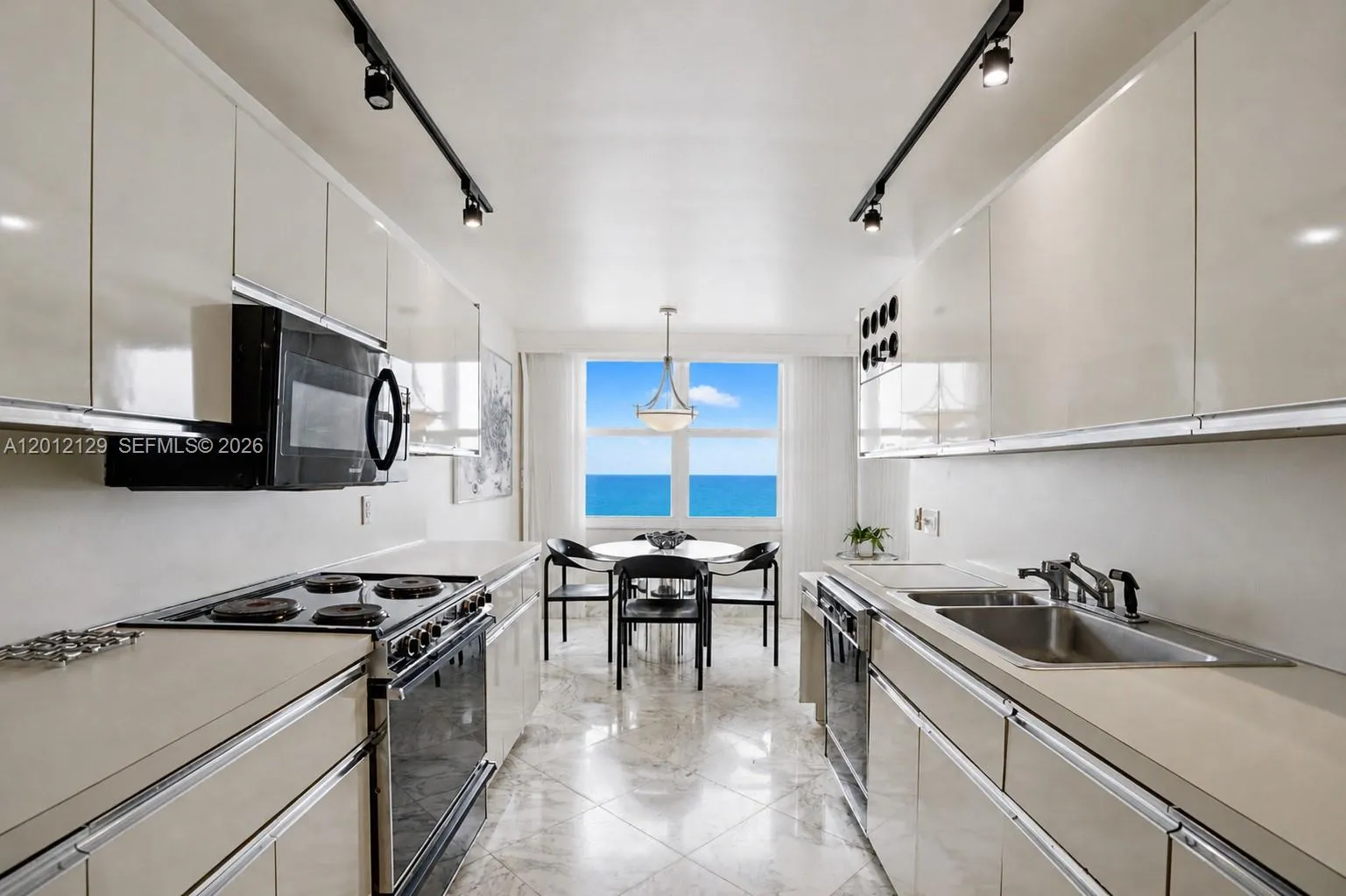2751 S Ocean Dr 1805s, Hollywood, Florida 33019, Hollywood, Florida 33019, 2 Bedrooms Bedrooms, ,2 BathroomsBathrooms,Residential,For Sale,2751 S Ocean Dr 1805s, Hollywood, Florida 33019,A12012129