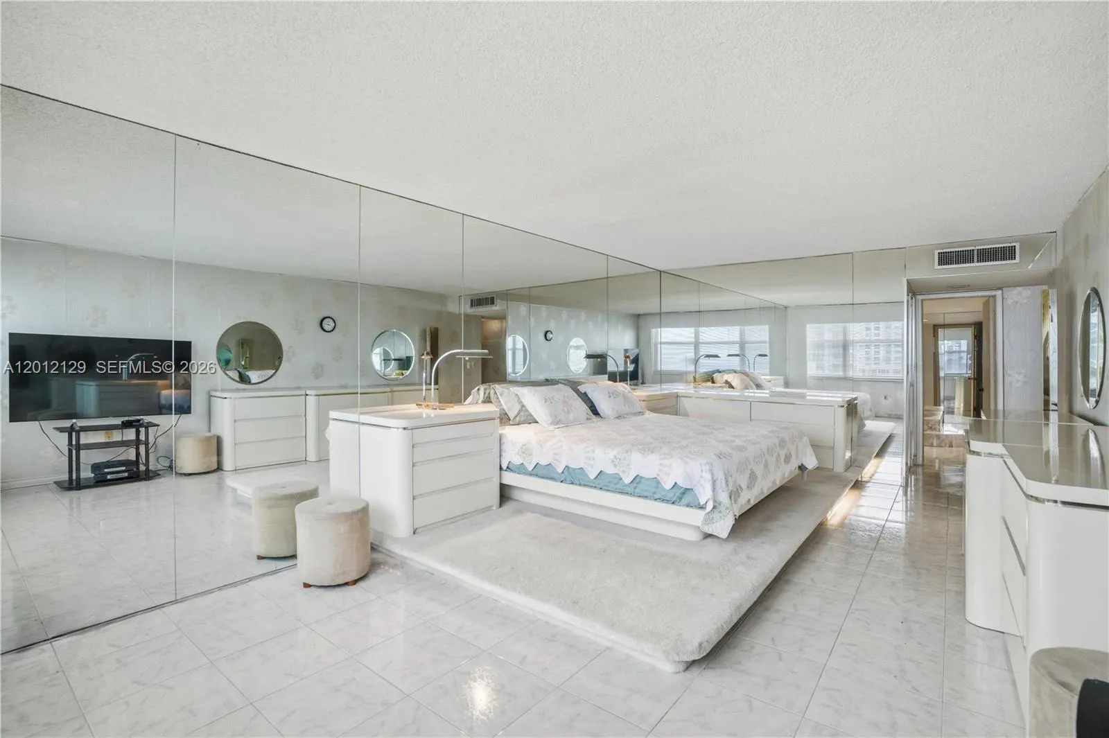 2751 S Ocean Dr 1805s, Hollywood, Florida 33019, Hollywood, Florida 33019, 2 Bedrooms Bedrooms, ,2 BathroomsBathrooms,Residential,For Sale,2751 S Ocean Dr 1805s, Hollywood, Florida 33019,A12012129