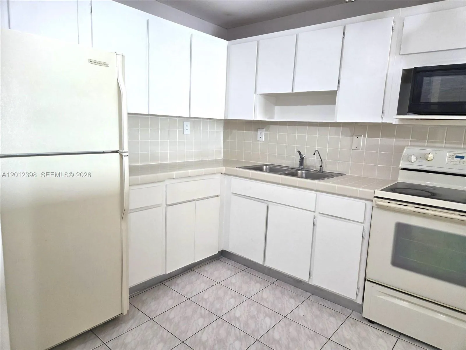 4670 W 13th Ln 507, Hialeah, Florida 33012, Hialeah, Florida 33012, 3 Bedrooms Bedrooms, ,2 BathroomsBathrooms,Residential,For Sale,4670 W 13th Ln 507, Hialeah, Florida 33012,A12012398