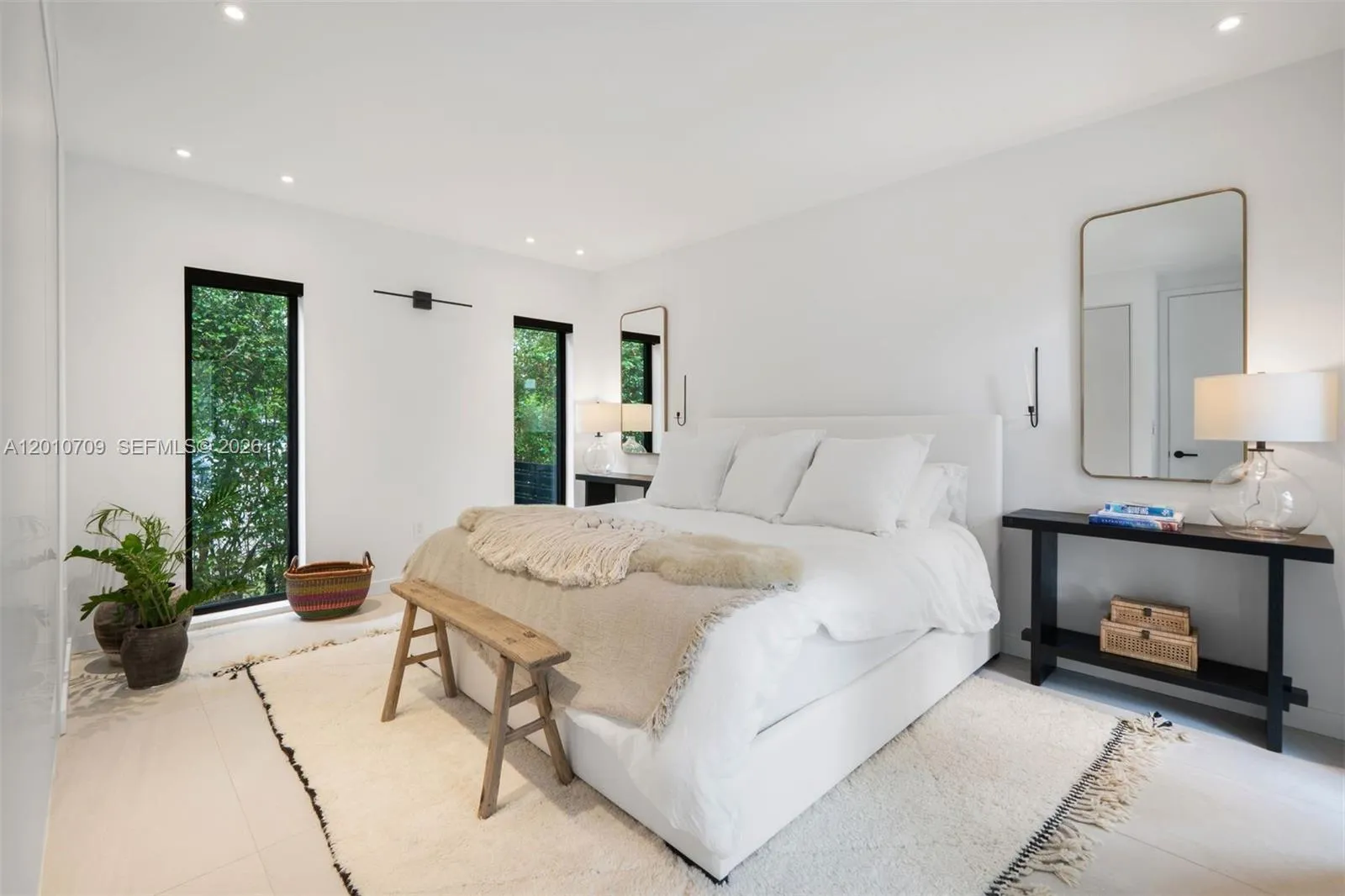 5225 La Gorce Dr, Miami Beach, Florida 33140, Miami Beach, Florida 33140, 4 Bedrooms Bedrooms, ,3 BathroomsBathrooms,Residential,For Sale,5225 La Gorce Dr, Miami Beach, Florida 33140,A12010709