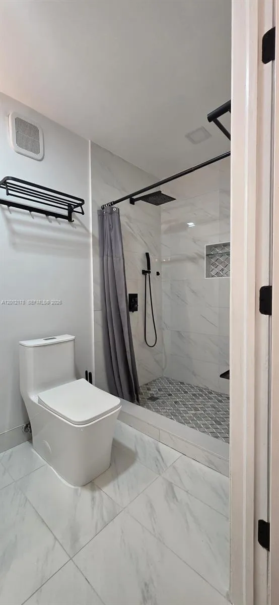 6995 Nw 173rd Dr 2105, Hialeah, Florida 33015, Hialeah, Florida 33015, 3 Bedrooms Bedrooms, ,3 BathroomsBathrooms,Residential Lease,For Rent,6995 Nw 173rd Dr 2105, Hialeah, Florida 33015,A12012178