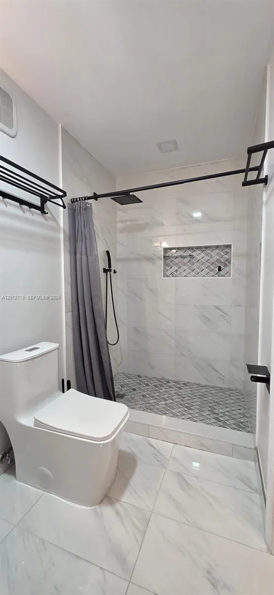 6995 Nw 173rd Dr 2105, Hialeah, Florida 33015, Hialeah, Florida 33015, 3 Bedrooms Bedrooms, ,3 BathroomsBathrooms,Residential Lease,For Rent,6995 Nw 173rd Dr 2105, Hialeah, Florida 33015,A12012178