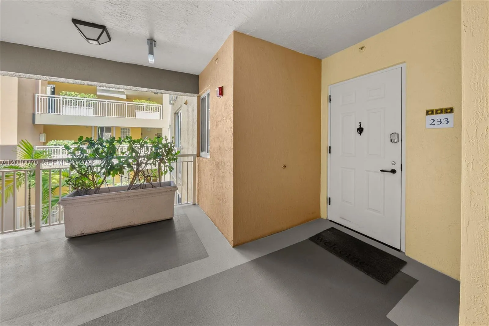 100 Meridian Ave 233, Miami Beach, Florida 33139, Miami Beach, Florida 33139, 2 Bedrooms Bedrooms, ,2 BathroomsBathrooms,Residential,For Sale,100 Meridian Ave 233, Miami Beach, Florida 33139,A12010070