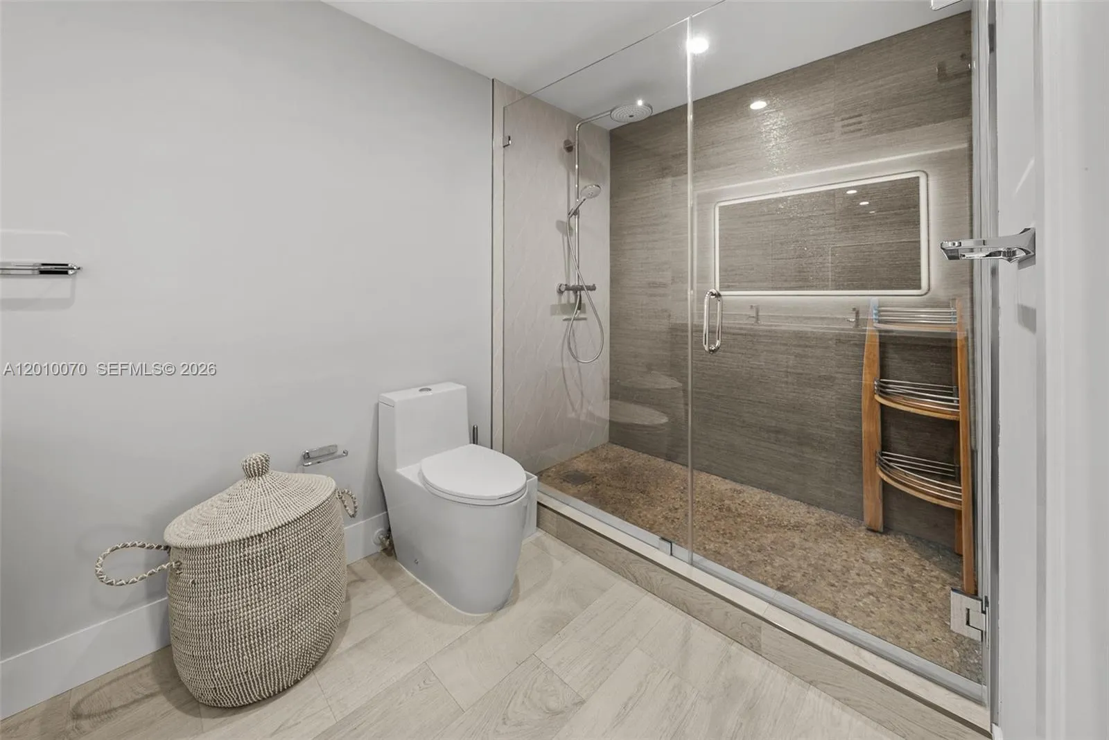 100 Meridian Ave 233, Miami Beach, Florida 33139, Miami Beach, Florida 33139, 2 Bedrooms Bedrooms, ,2 BathroomsBathrooms,Residential,For Sale,100 Meridian Ave 233, Miami Beach, Florida 33139,A12010070