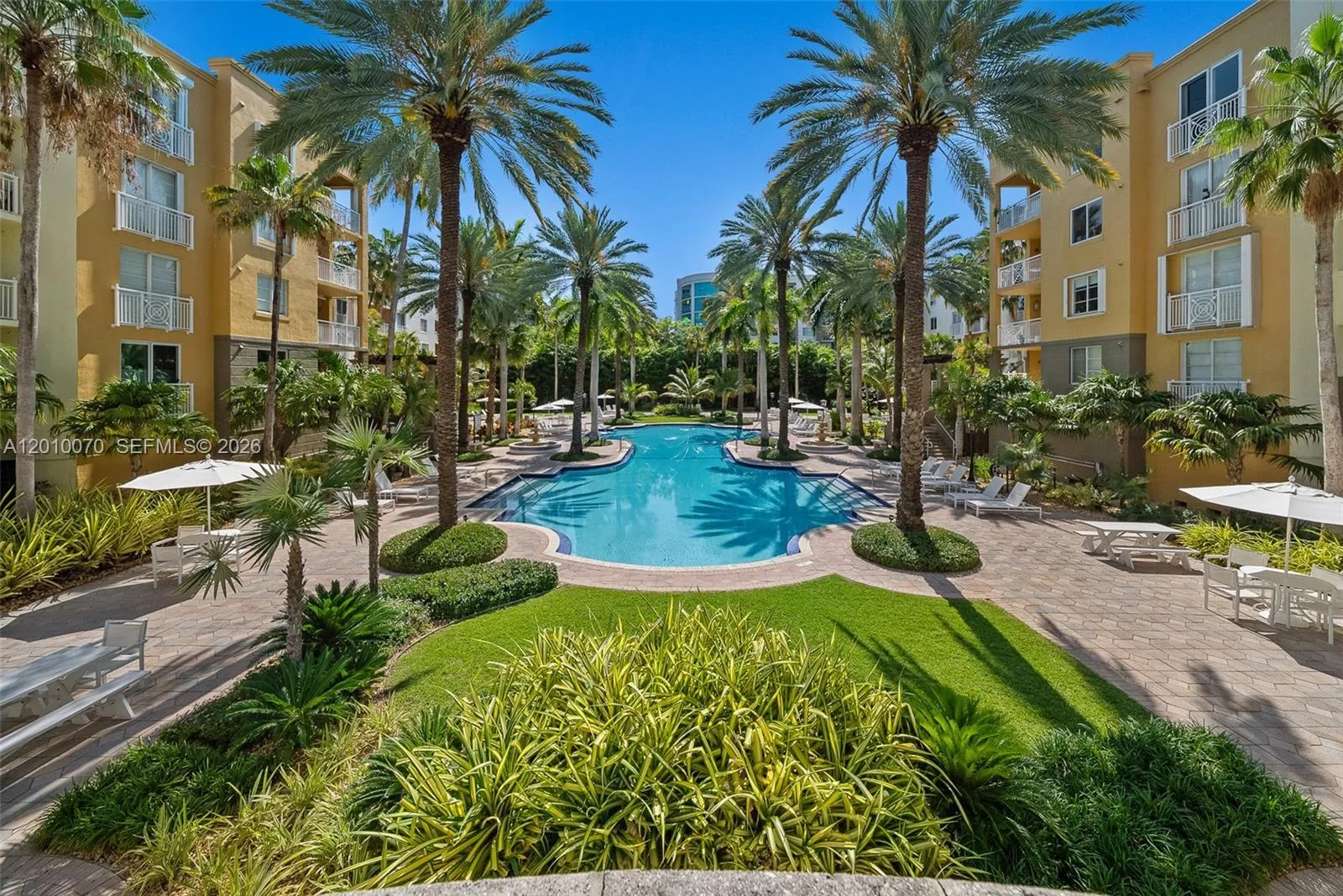 100 Meridian Ave 233, Miami Beach, Florida 33139, Miami Beach, Florida 33139, 2 Bedrooms Bedrooms, ,2 BathroomsBathrooms,Residential,For Sale,100 Meridian Ave 233, Miami Beach, Florida 33139,A12010070