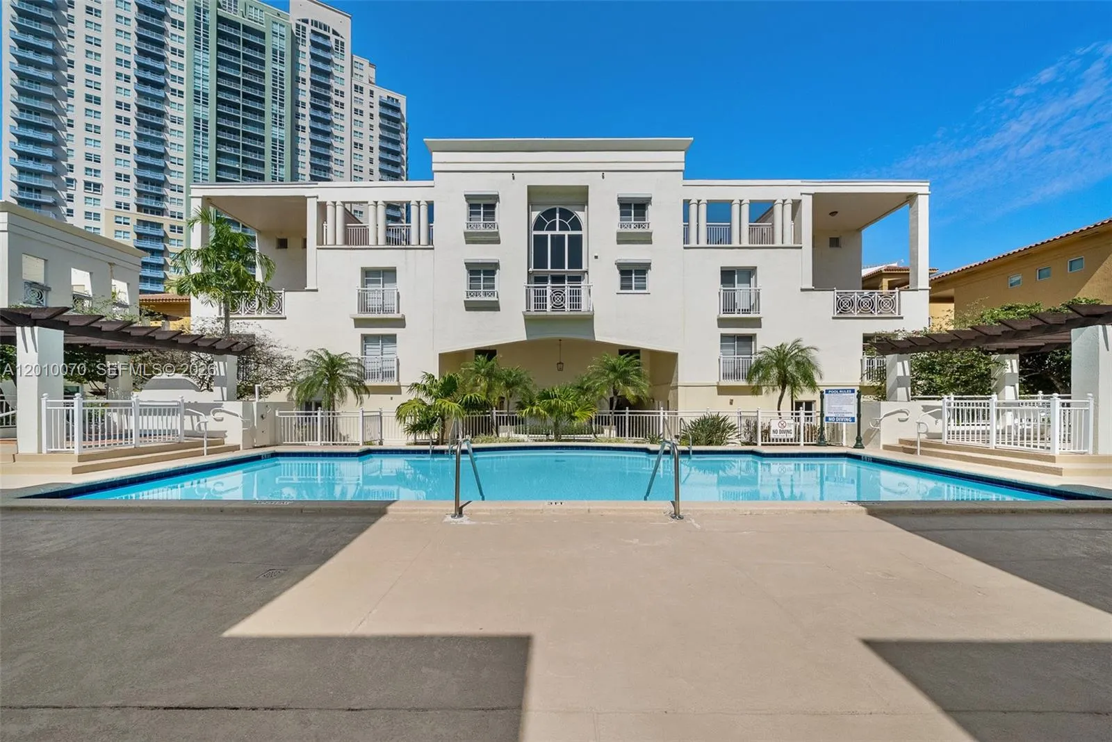 100 Meridian Ave 233, Miami Beach, Florida 33139, Miami Beach, Florida 33139, 2 Bedrooms Bedrooms, ,2 BathroomsBathrooms,Residential,For Sale,100 Meridian Ave 233, Miami Beach, Florida 33139,A12010070