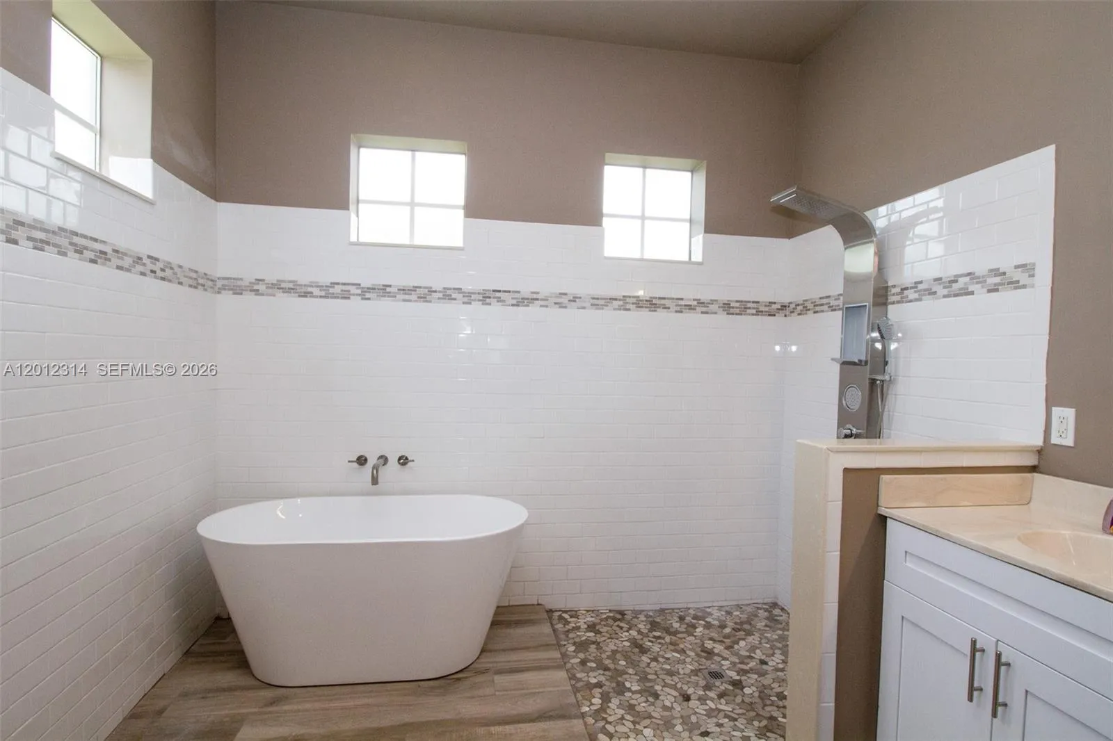 2910 Fairways Dr, Homestead, Florida 33035, Homestead, Florida 33035, 5 Bedrooms Bedrooms, ,3 BathroomsBathrooms,Residential,For Sale,2910 Fairways Dr, Homestead, Florida 33035,A12012314