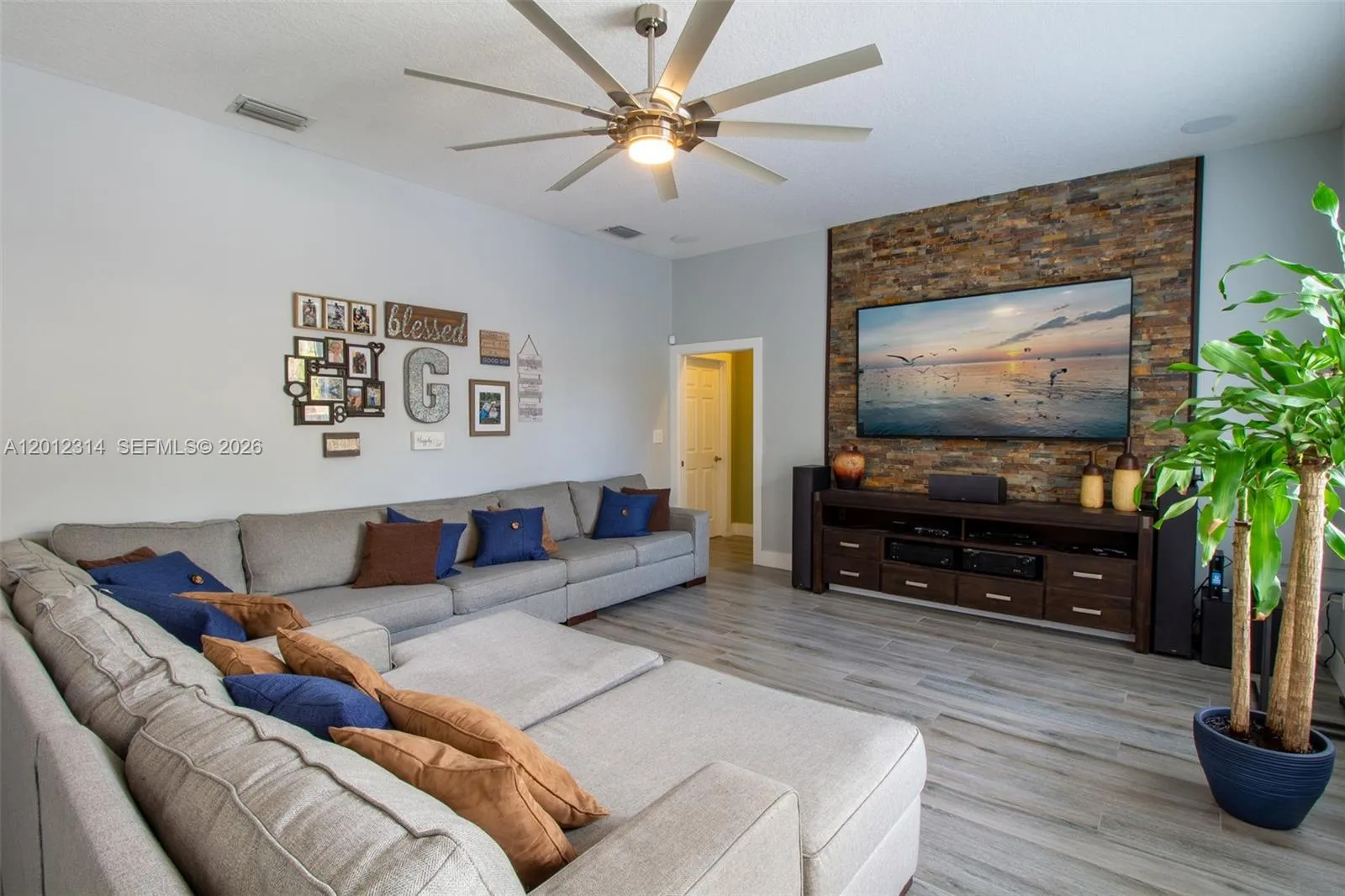 2910 Fairways Dr, Homestead, Florida 33035, Homestead, Florida 33035, 5 Bedrooms Bedrooms, ,3 BathroomsBathrooms,Residential,For Sale,2910 Fairways Dr, Homestead, Florida 33035,A12012314
