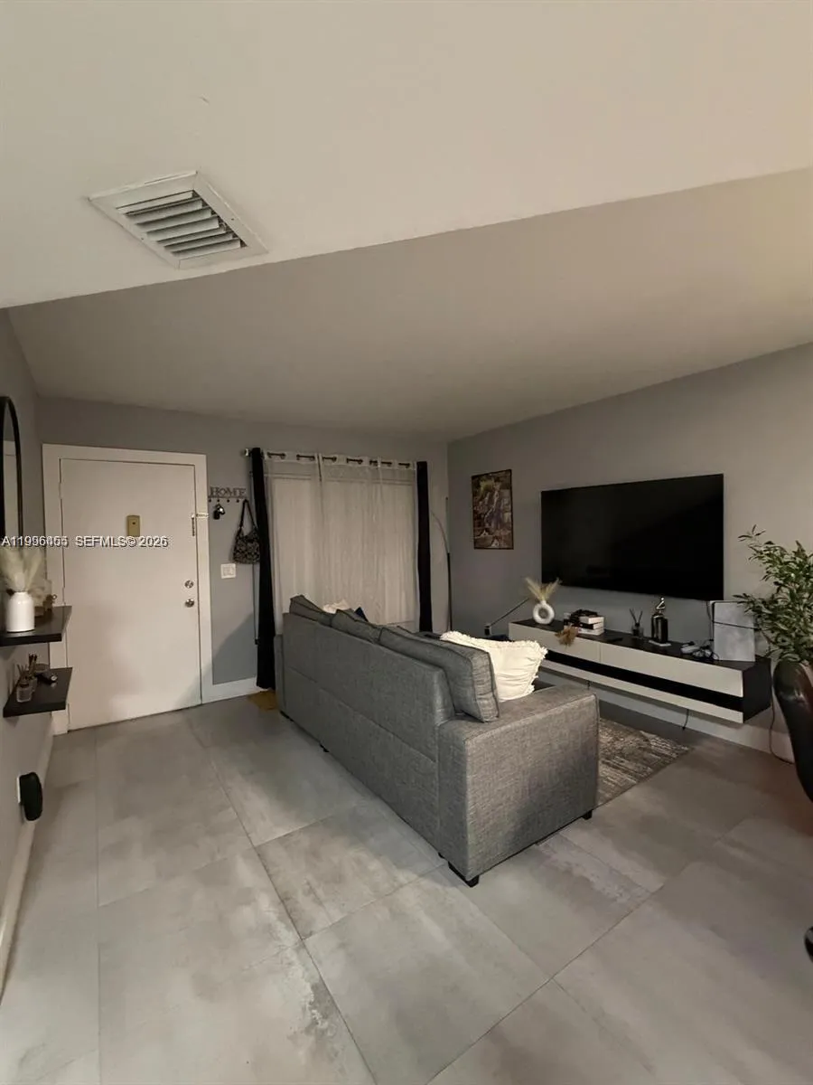 15354 Sw 72nd St 31-11, Miami, Florida 33193, Miami, Florida 33193, 2 Bedrooms Bedrooms, ,2 BathroomsBathrooms,Residential,For Sale,15354 Sw 72nd St 31-11, Miami, Florida 33193,A11996455