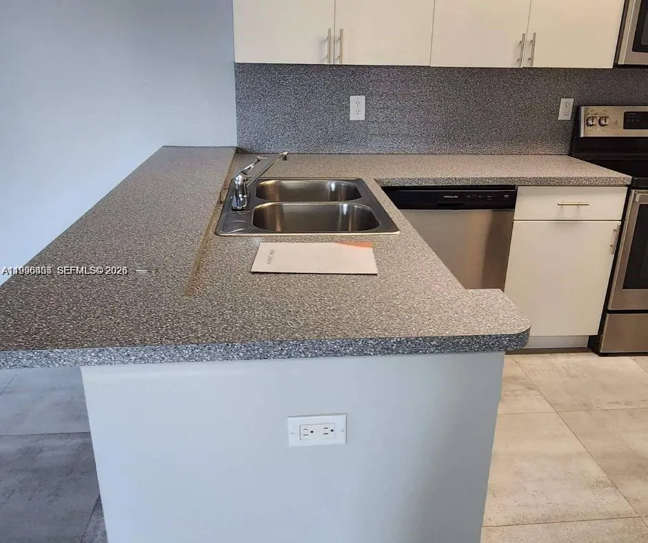 15354 Sw 72nd St 31-11, Miami, Florida 33193, Miami, Florida 33193, 2 Bedrooms Bedrooms, ,2 BathroomsBathrooms,Residential,For Sale,15354 Sw 72nd St 31-11, Miami, Florida 33193,A11996455